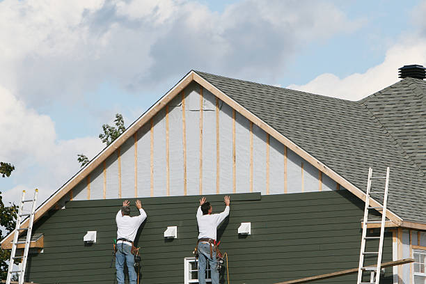 Professional Siding Replacement technician working in Windsor, NJ